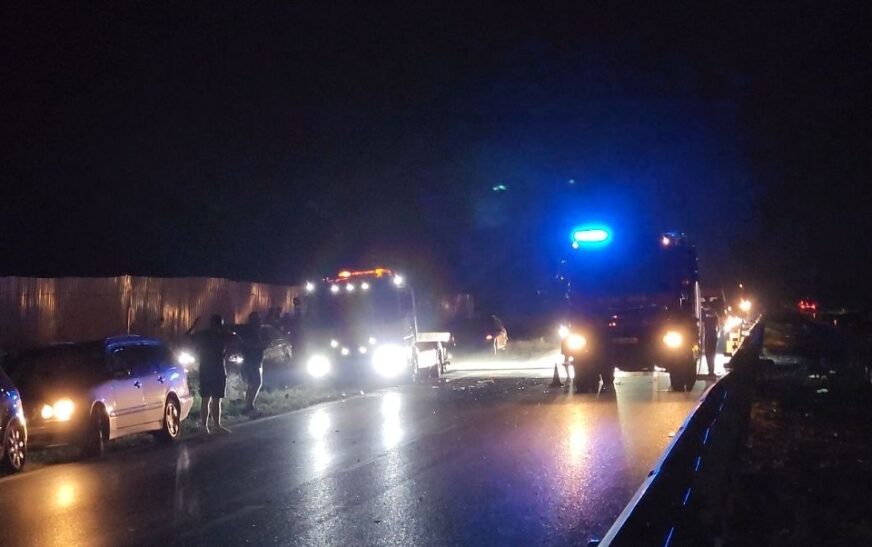 Gomari shkakton aksident të katërfishtë në aksin Fier-Lushnjë