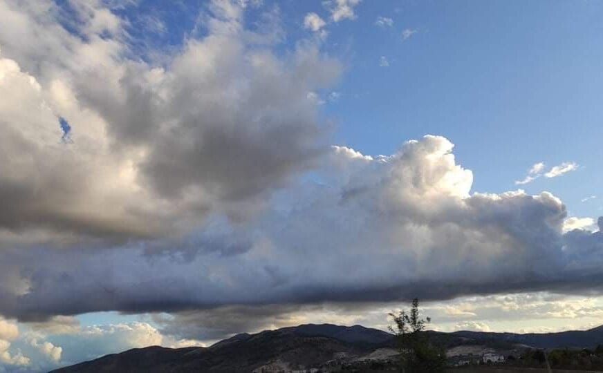 Moti 23115932404363348479