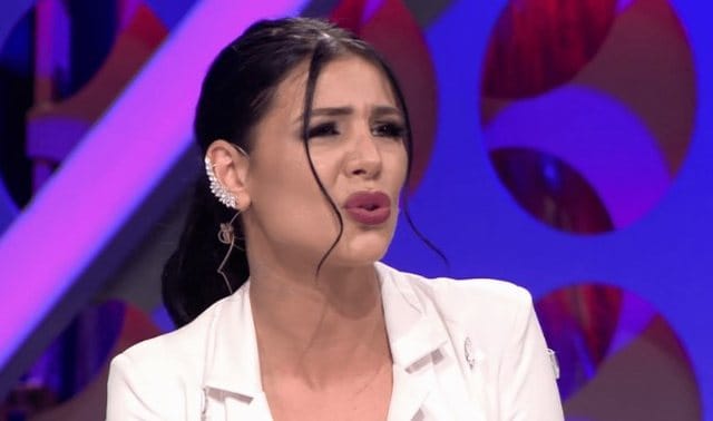 Dikur kërkohej nga Interpoli, ish-konkurentja e “Për’puthen” bën veprimin e papritur në Instagram…