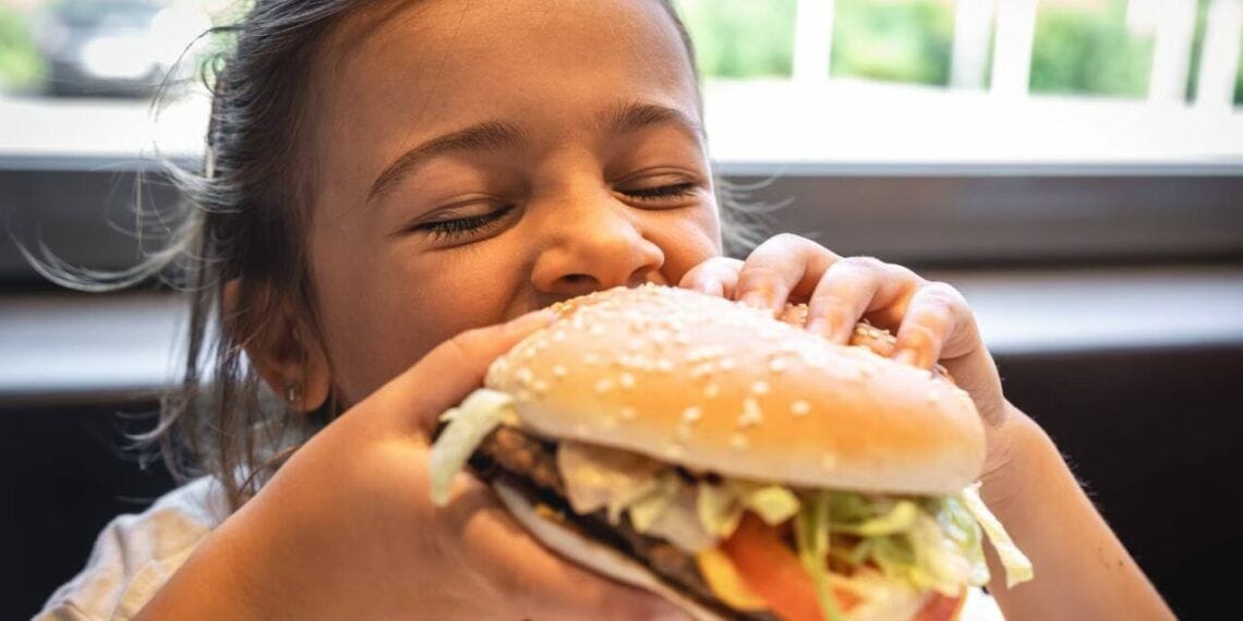 Children Junk Food 1280x720 1 1140x5707845325534553537037