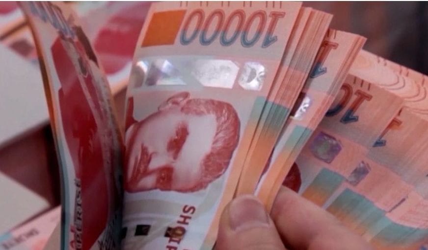 Paga mesatare mujore shkon në 77.6 mijë Lekë, sektori privat ka paga më të ulëta se shtetiadmin1 hour ago03