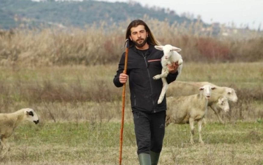 Bariu nga Fieri “pushton” TikTok-un: Nga kujdesi për delet te ëndrra për t’u bërë yll kinemaje