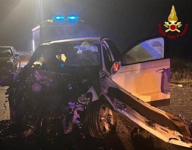 640 0 Italiii 17403014853257727964335757710