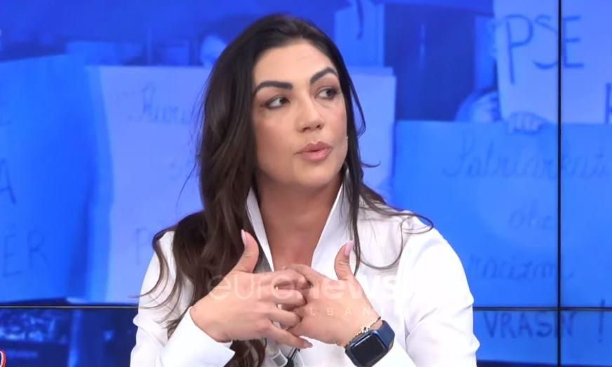 “Do marr mitrolozin dhe do t’i fshij të gjithë”, gazetarja Llabani zbulon kërcënimin e Elvis Shkëmbit dy javë më parë