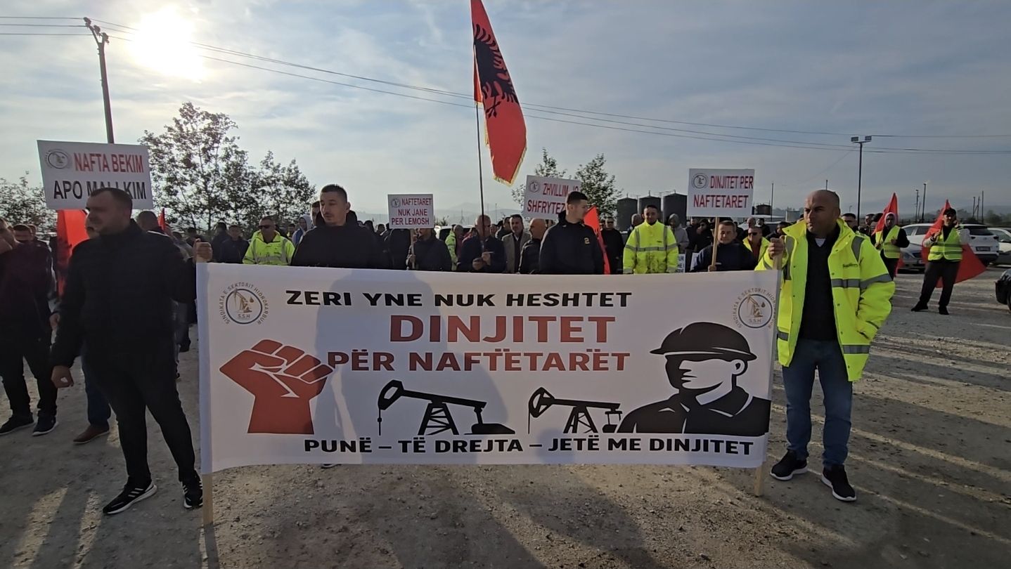 Duan paga dinjitoze, naftëtarët e Bankers futen në grevë urie