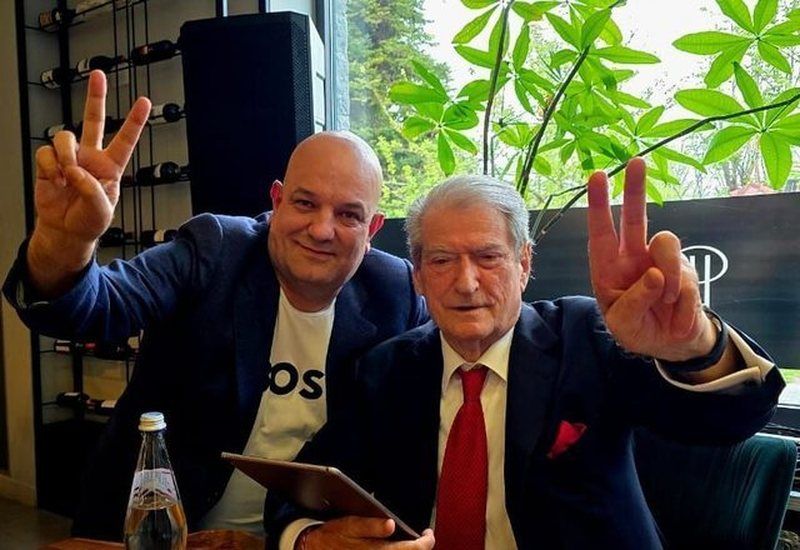 “Nuk dal në protestën, jam lodhur nga mashtrime”, Vrenozi ‘shpërthen’ ndaj Berishës: Boll më, s’jam k*** i askujt