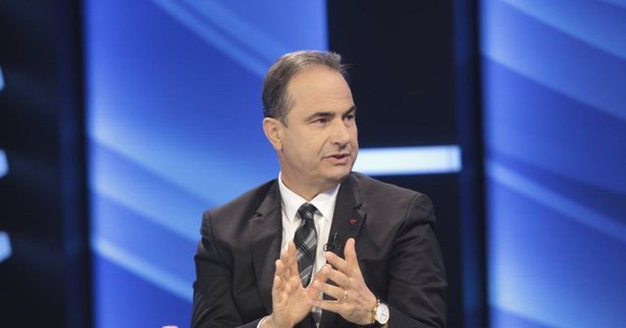 “Pushteti ka hyrë në xhepat e shqiptarëve”, Boçi: Protesta është rezistenca e fundit ndaj autokracisë