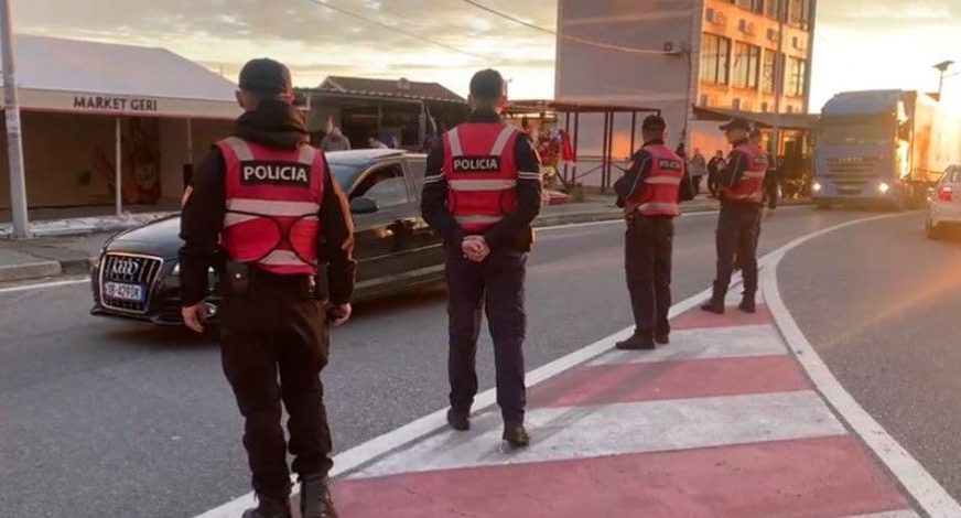 Ekzekutimi i Gilmando Danit/ Policia zbarkon në Lezhë, postobllok në hyrje të qytetit