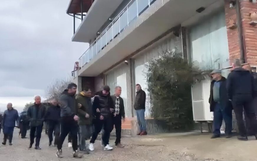 Tragjedia që tronditi Grykshin e Madh: Fshati në zi për familjen Kola