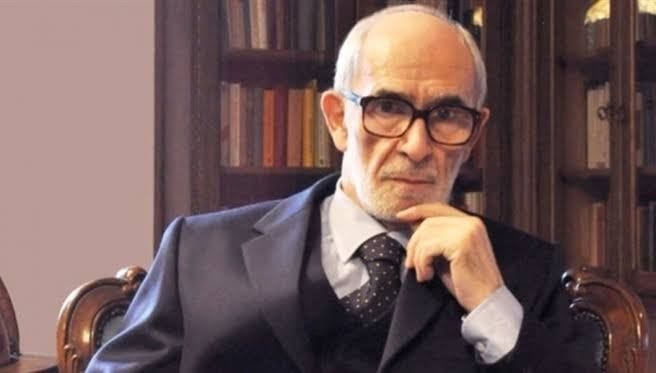 Ndërron jetë akademiku Rexhep Qosja