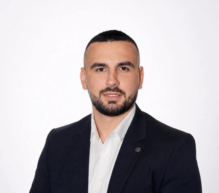 Gentian Koci kandidon për Këshillin Kombëtar të Partisë Demokratike
