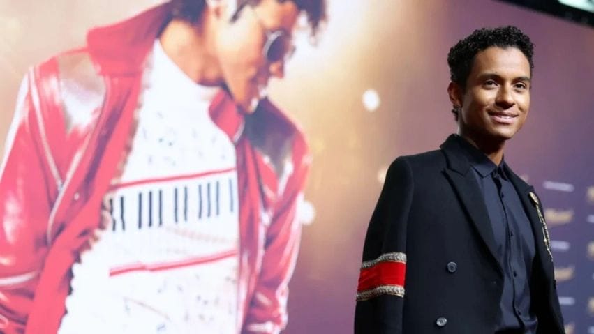 17 vite pas vdekjes, Michael Jackson vijon të thyejë rekorde, filmi i tij biografik merr fitimet më të larta në histori